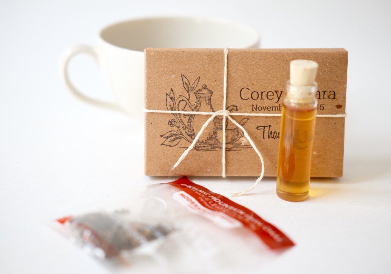 Tea favors. Organic tea and honey packaged in an ecofriendly Etsy
