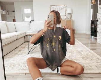 Camiseta de estrellas celestiales, camiseta de luna dorada y estrella, camiseta de astrología, camiseta de astronomía, camiseta espiritual, camiseta mística, camiseta bohemia, camiseta de mujer
