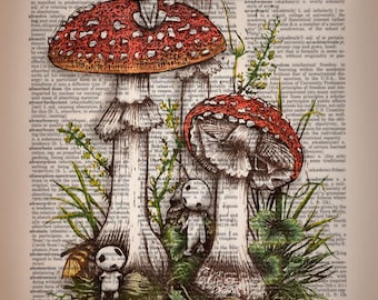 Kodama y hongos: impresión artística en una página reciclada de un diccionario vintage. Páginas vintage auténticas. Arte digital original.