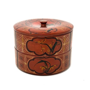 Vintage Japanese Lacquerware Box