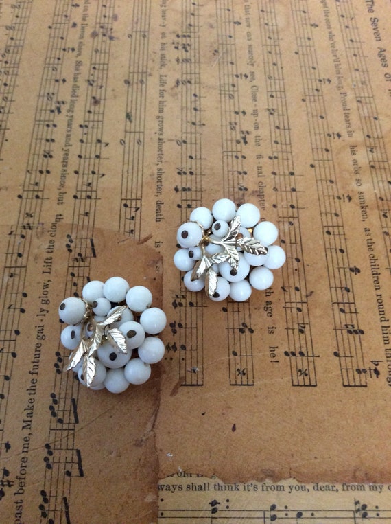 Vintage White Beaded 1960s Clip Earrings - image 2