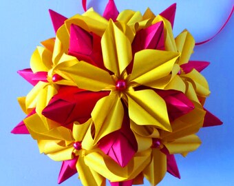 3d origami kusudama Poinsettia 2