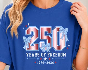 Camiseta del 4 de julio, camiseta del 250 aniversario de EE. UU., camiseta de 250 años de libertad, regalo del Día de la Independencia, camiseta con lazo patriótico, camiseta de EE. UU.