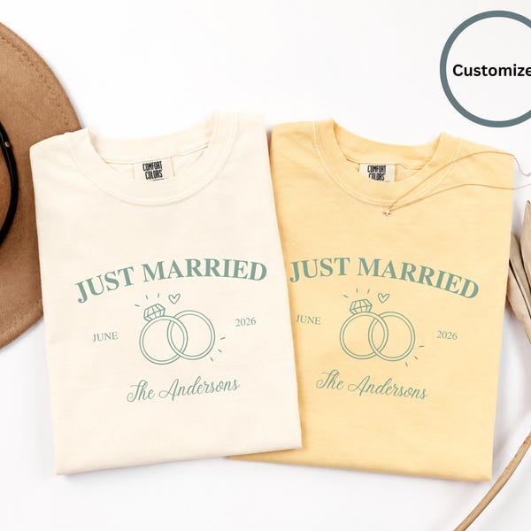 Chemises pour jeunes mariés personnalisées, T-shirt assorti aux couleurs du confort pour couple, Date de mariage personnalisée, Cadeau pour les mariés, Chemise nom de famille pour lune de miel