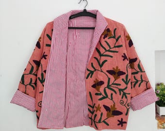 手作りの花柄刺繍ジャケット、インド製TNTスザニ女性用衣装ジャケット、ヴィンテージカンタジャケット