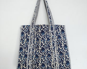 Bolso de mano acolchado de algodón: bolso de hombro para mujer hecho a mano en la India.