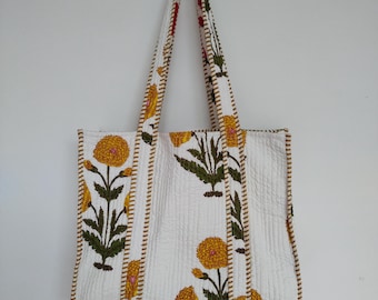 Bolso tote reversible de algodón acolchado: estampado étnico, bolso grande para el mercado