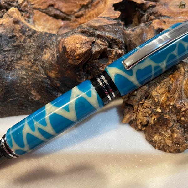 Gorgeous Churchill Pens with Panther style acrylics   ( 8120 8125  7867 8126   )
