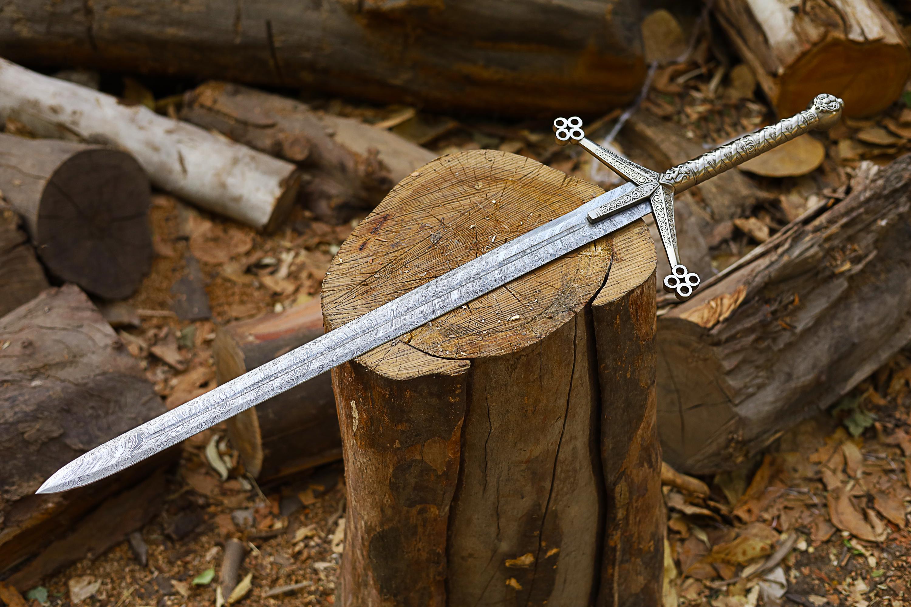 Hand Forged Damascus Steel Medieval Sword: Viking Claymore With Leather ...