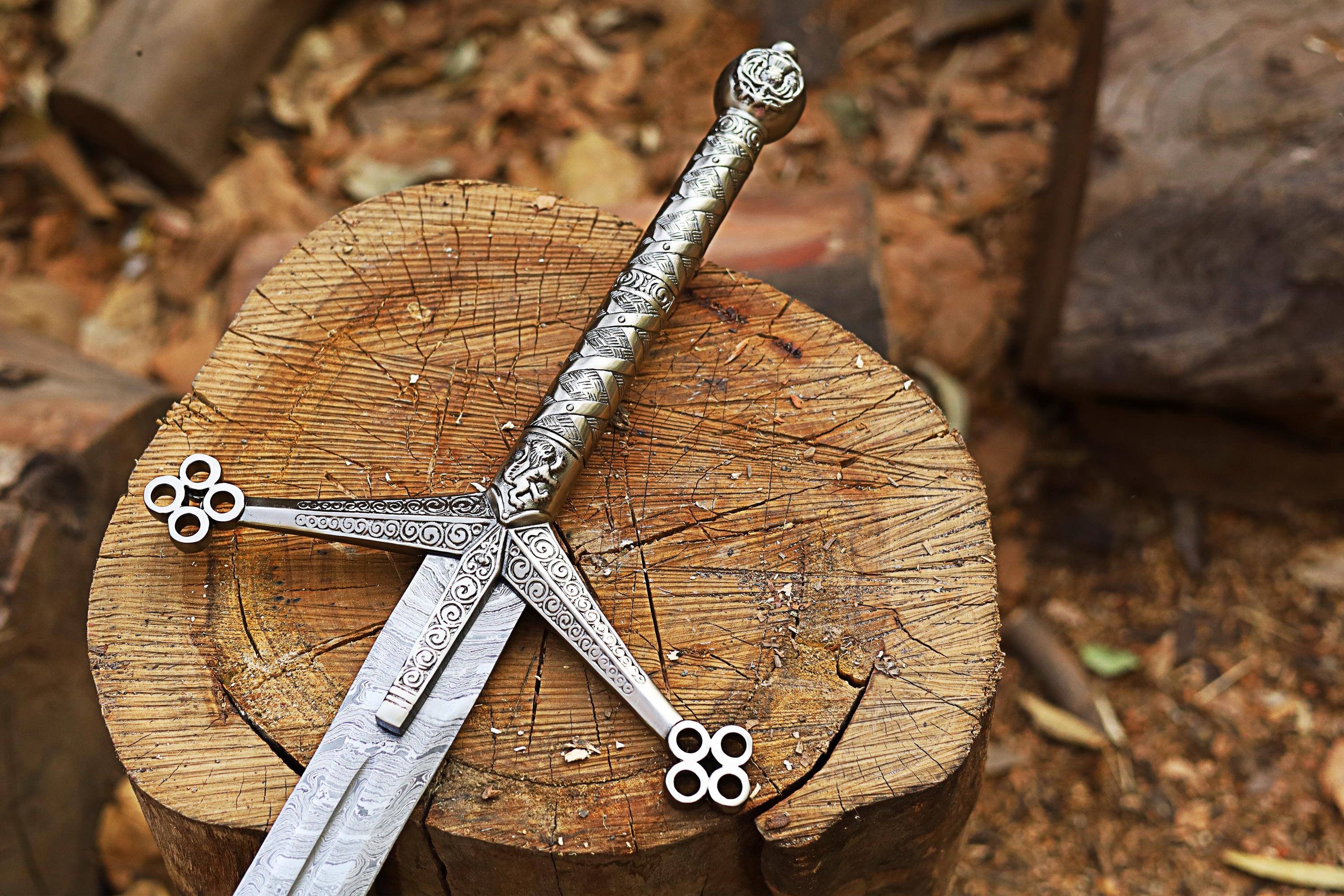 Hand Forged Damascus Steel Medieval Sword: Viking Claymore With Leather ...