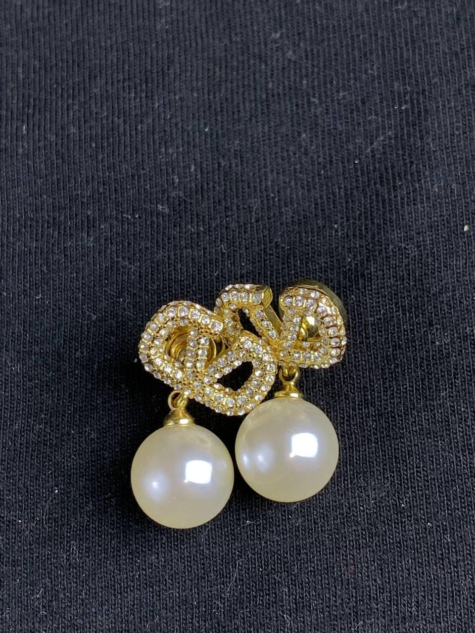 【お洒落で上品★】MIU MIU イヤリング MiuMiu(ミュウミュウ) イヤリング(レディース) - 海外通販のBUYMA