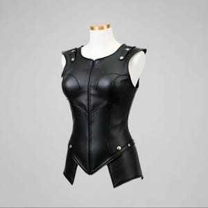 Genuine Black Leather Women&#39;s Fantasy Armor – Handmade Medieval Warrior Corset, Viking Cosplay Battle Vest, Gothic Renaissance Costume Top
