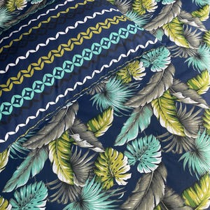 Nature-Inspired Twin Cotton Flat Bedsheet – Tropical Palm Leaf Pattern