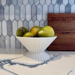 Modern 3D Printed Fruit Bowl – Decorative Kitchen Centerpiece – Sculptural Boho Bowl for Counter, Table, or Shelf Decor