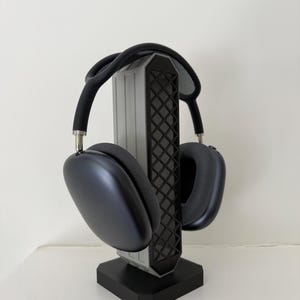 Modern 3D Printed Headphone Stand – Geometric Lattice Design, Gaming Desk Accessory, Tech Gift for Him, Over-Ear Headphone Holder