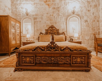 Antique Luxury Bedroom Set Hand Carved Wood Bed 200x160 cm 79x63ft  with Armchairs Dresse Wardrobe