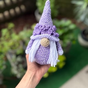 Gehäkelte Amigurumi gefüllte Wichtel Plushie