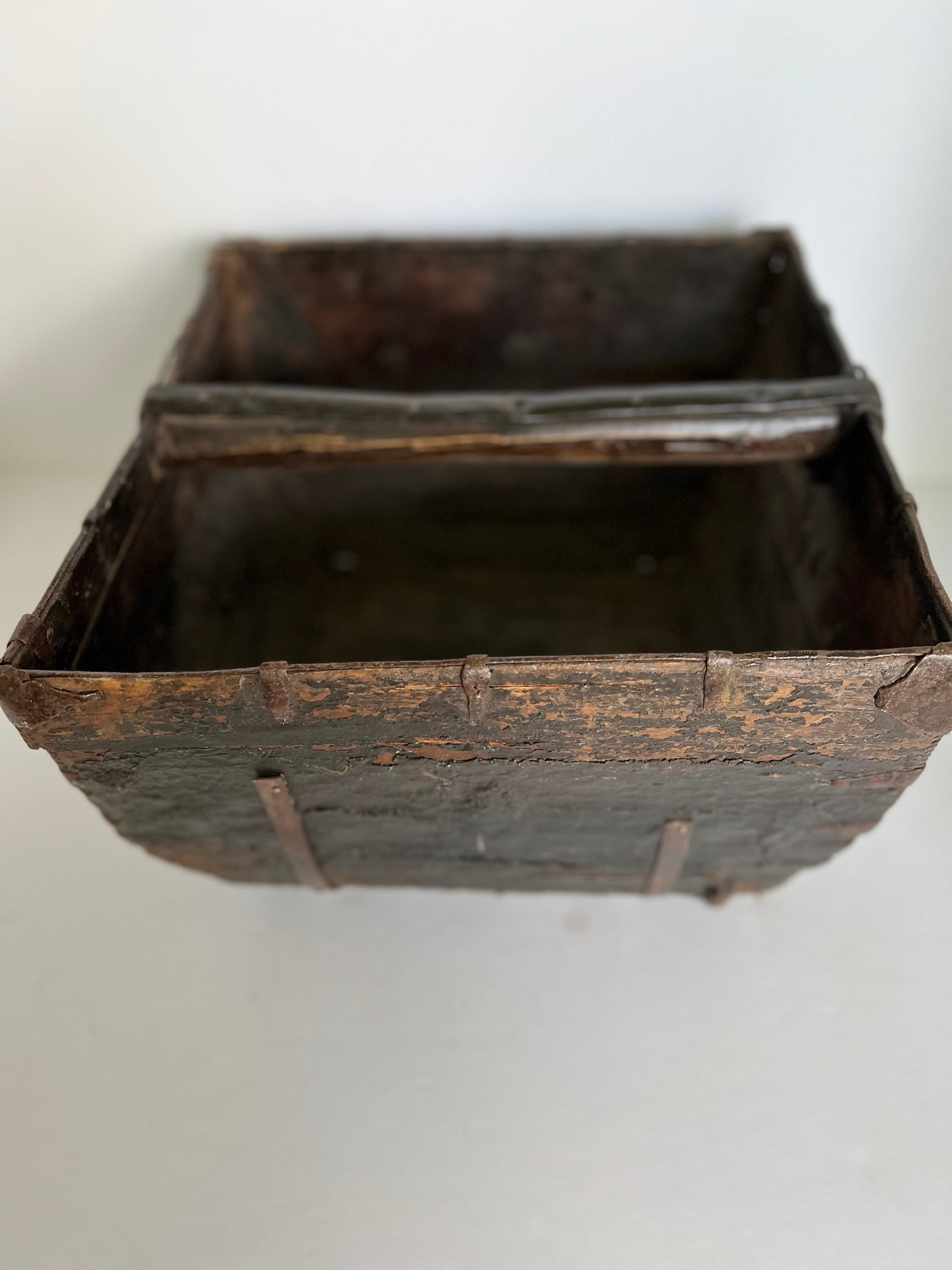 Chinese Lidded Wooden Rice Container. – Kuraya