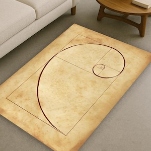 Könnte beinhalten: Ein rechteckiger Teppich mit einem Goldenen Schnitt-Design in braunen Linien auf beigem Hintergrund. Der Teppich liegt auf einem grauen Boden, mit einem beigen Sofa und einem Holztisch im Hintergrund.