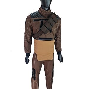 Brown Din Djarin Mandalorian cosplay costume side view wearing suit vest cummerband and Mando belt