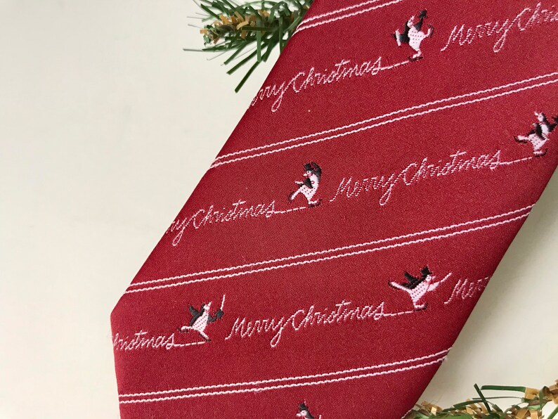 Merry Christmas Men/'s Necktie Skating Penguins Avon Vintage at Quilted Nest
