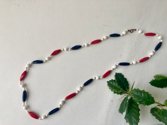 Patriotic Beaded Necklace Bakelite? Red White Blu… - image 3