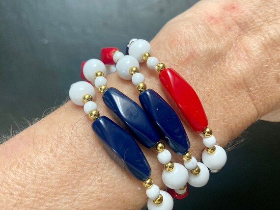 Patriotic Beaded Necklace Bakelite? Red White Blu… - image 1