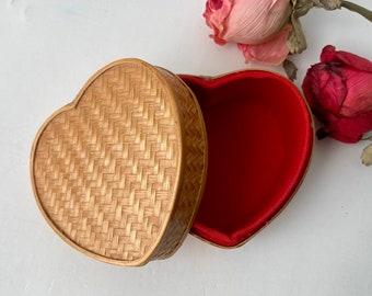 Heart Shaped Box Woven Rattan Ring Trinket Small Red Lining Vintage Storage