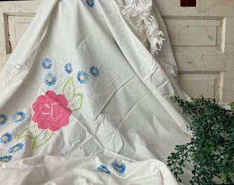 Vintage White Cotton Bedspread Appliqued Embroidered Pink Roses Fringe Edge Twin Full Size Linens