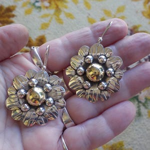 アクセサリー Vintage Mexican Jewelry sunflower taxco Large Vintage Taxco Sunflower Sterling Concho Pendant / Pin