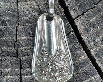 Medium Size Vintage Silverware Zipper Pull w Latch Hook Waitress gift idea or a Foodie would also love it!