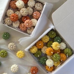 Pumpkin Mini Candles Set of 16 – Natural Soy Wax Fall Decor / Thanksgiving Favors / Halloween Table Decorations