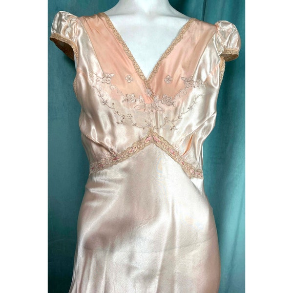 1930s Chinese Export Pink Silk Satin Boudoir Dressing Gown Nightgown Cap Sleeve