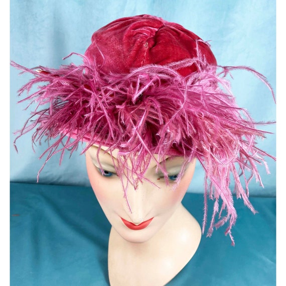 Vintage 1920s Flapper Pink Velvet + Feather Cloch… - image 5