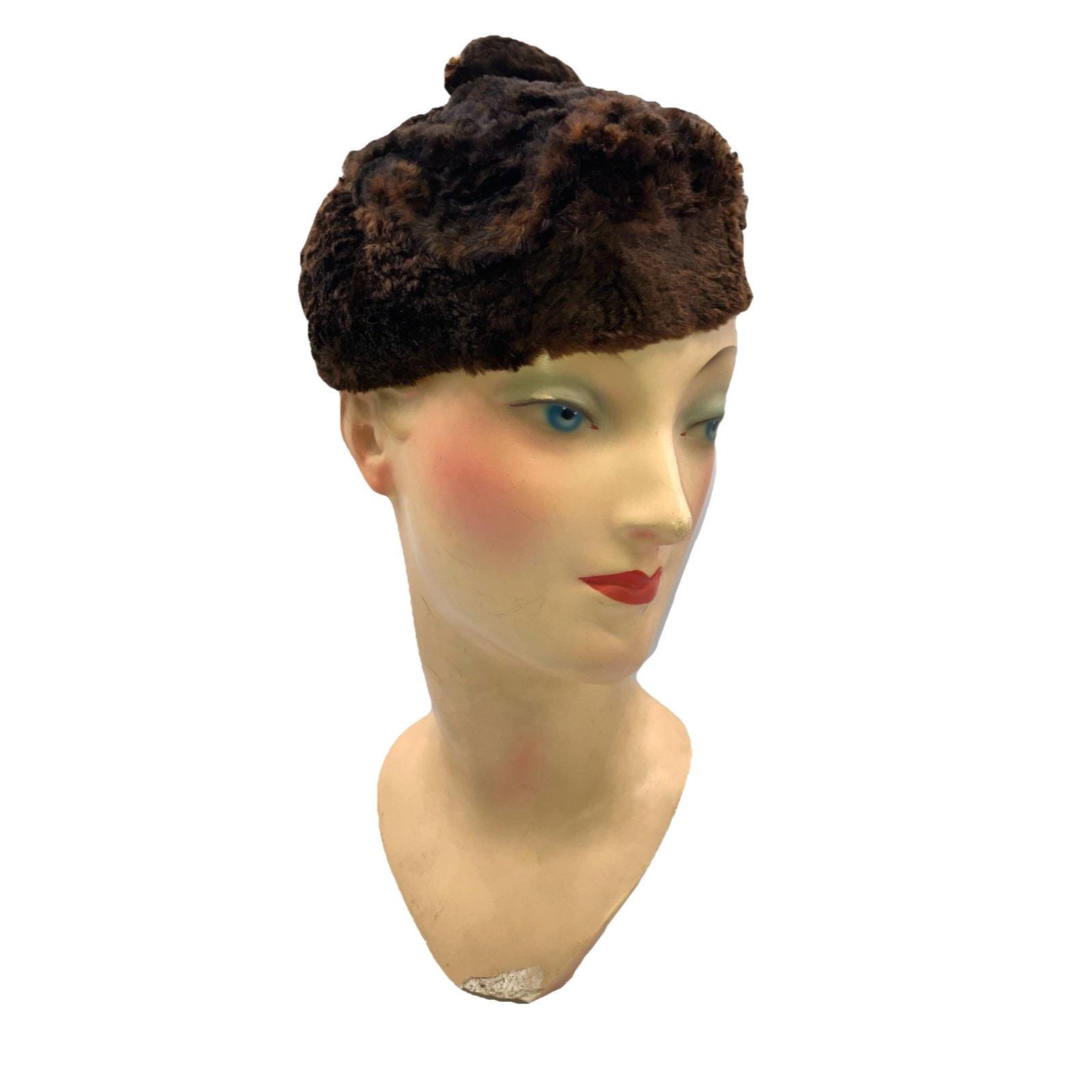 AWE-INSPIRING 1940s\' BLACK FELT \
