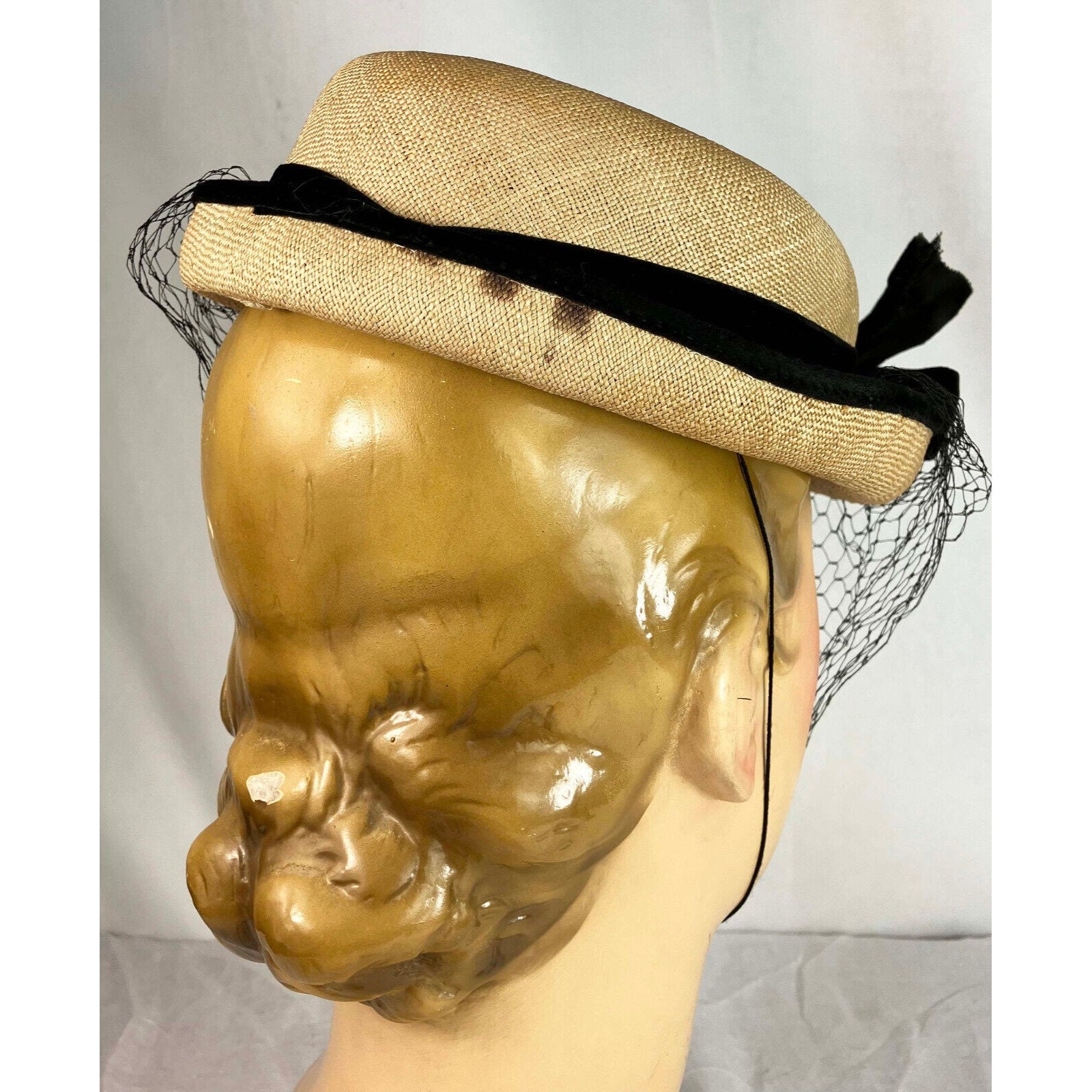 Romantic 1940s Straw Hat Pearl Heart Velvet Trim Perch  display picture 1