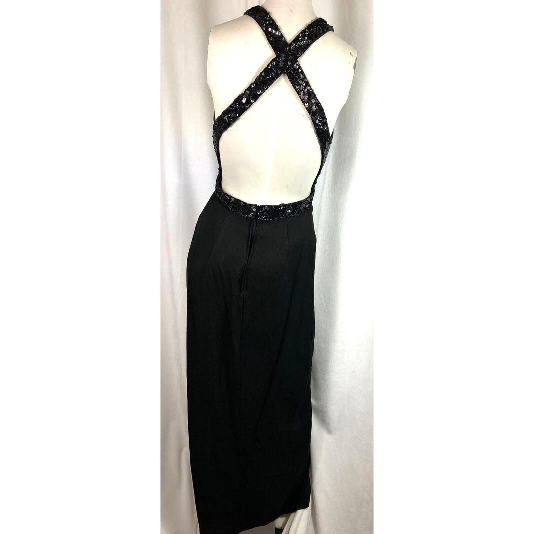 U-RING CUT OUT DRESS A NIGHT IN THE 90S
