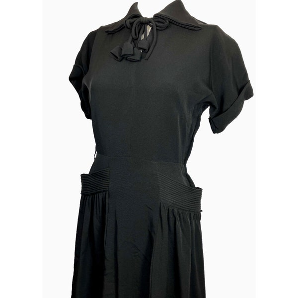 XS Vintage 1940s Shelf Pocket Day Dress Black Bow WWI 40s Film Noir