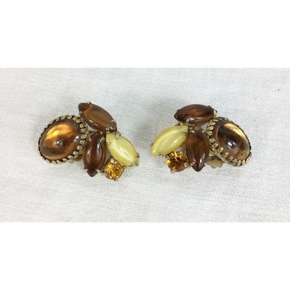 Vintage Juliana Amber Glass Cluster Cabochon Clip… - image 1