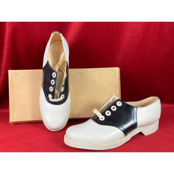 6.5 B NOS New 40s 50s Black White Saddle Shoes Ox… - image 1