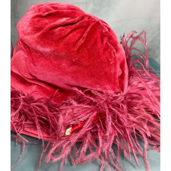 Vintage 1920s Flapper Pink Velvet + Feather Cloch… - image 8