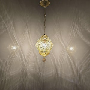 Elegant Gold Finish Blown Glass Pendant Lamp – Customizable Lighting Fixture for Modern Spaces
