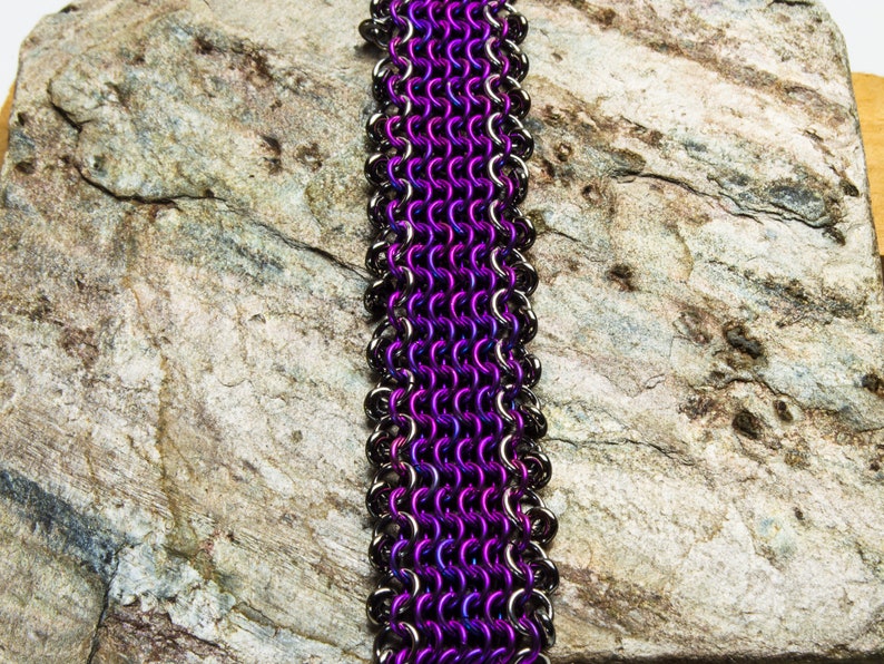 Violet Niobium Micromaille Chain and Link Bracelet