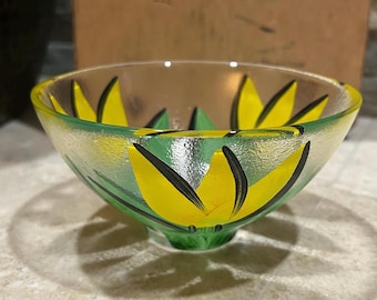 vintage Kosta Boda "Tulipa" 5.5” Bowl