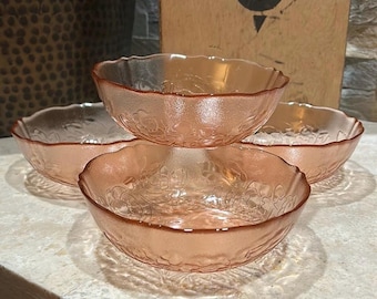 Set of 4 vintage Arcoroc France Pink Rosaline salad bowls