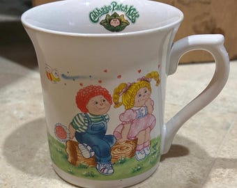 Vintage 1984 Cabbage Patch Kids tasse à café en céramique « Raining Love Hearts »