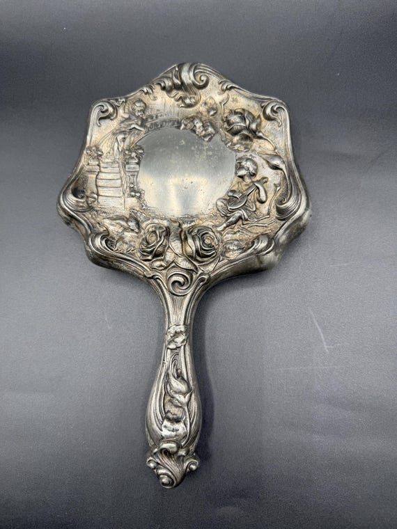 Vintage-Art Nouvous style hand Mirror Heart shape, Cherubs, clear mirror Vintage Heart Shaped Box Pink Baroque Hand Mirror Vanity Set  main image 2