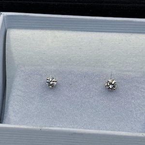 14K Yellow Gold  Natural  Diamond Earrings