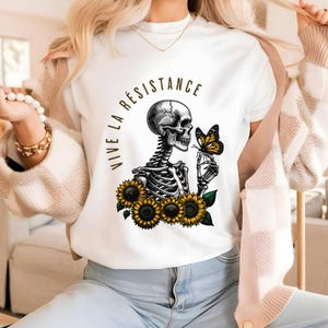 Vive La Resistance shirt, Feminist T-Shirt, Empowering Shirt for Women, Women&#39;s Rights Tee, Feminist Gift, Female Power Shirt, Leftist