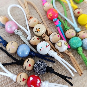 Mini poupées en bois, poupées puces en lot de 2 à 5, pendentif pour fermeture éclair, trousse, clés, cheveux, poupée miniature, petit cadeau